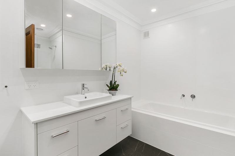 Beautifully presented tri-level terrace
